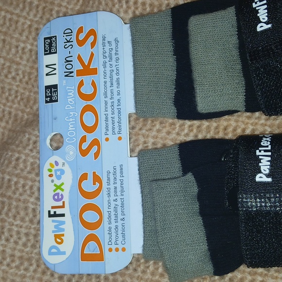 PawFlex 4pc Medium dog socks with 4 velcro bands NWT - Picture 2 of 6
